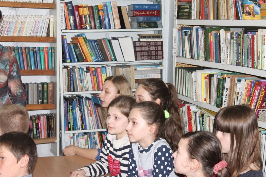 У новогродівській дитячій бібліотеці пройшов відкритий урок на тему "Чорнобиль-чорний біль України", фото-1