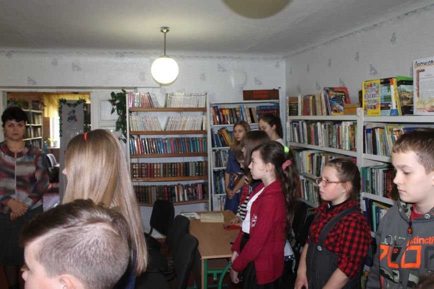 У новогродівській дитячій бібліотеці пройшов відкритий урок на тему "Чорнобиль-чорний біль України", фото-3