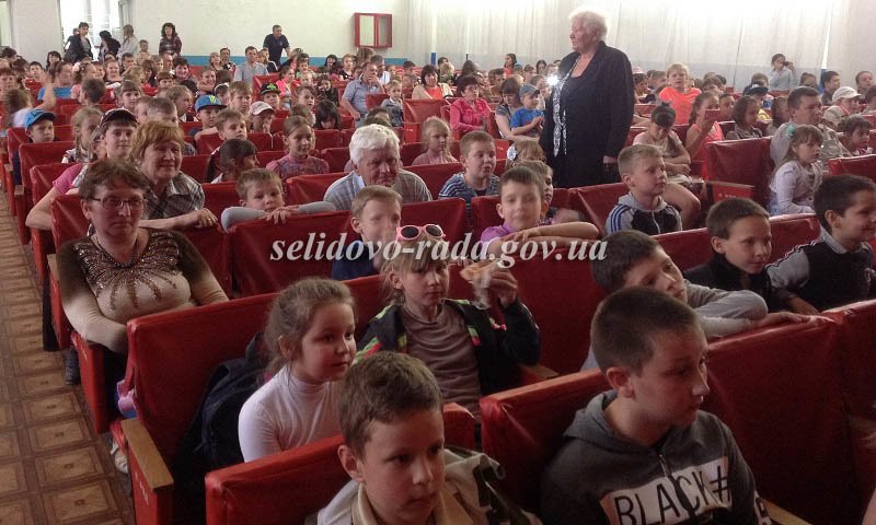 В Селидовском горном техникуме разразились аплодисменты и овации, фото-1