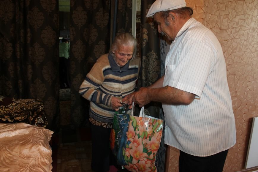 Ветераны получили подарки в честь Дня освобождения Донбасса, фото-7